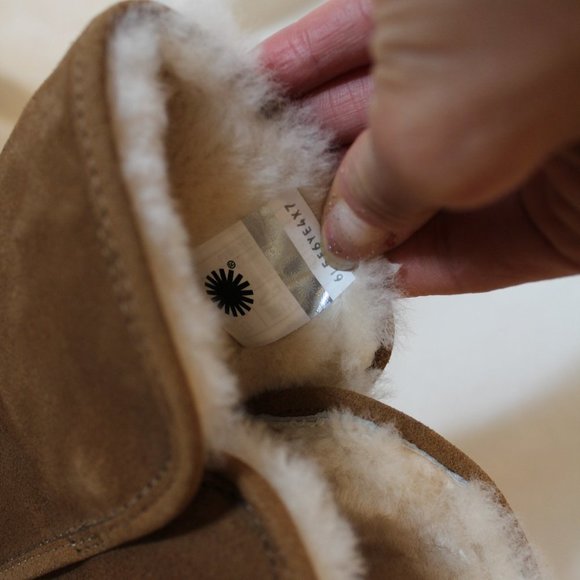 NIB UGG CORY MINI SUEDE SHEARLING LINED ANKLE BOOTIES BOOTS CHESTNUT - Picture 6 of 10